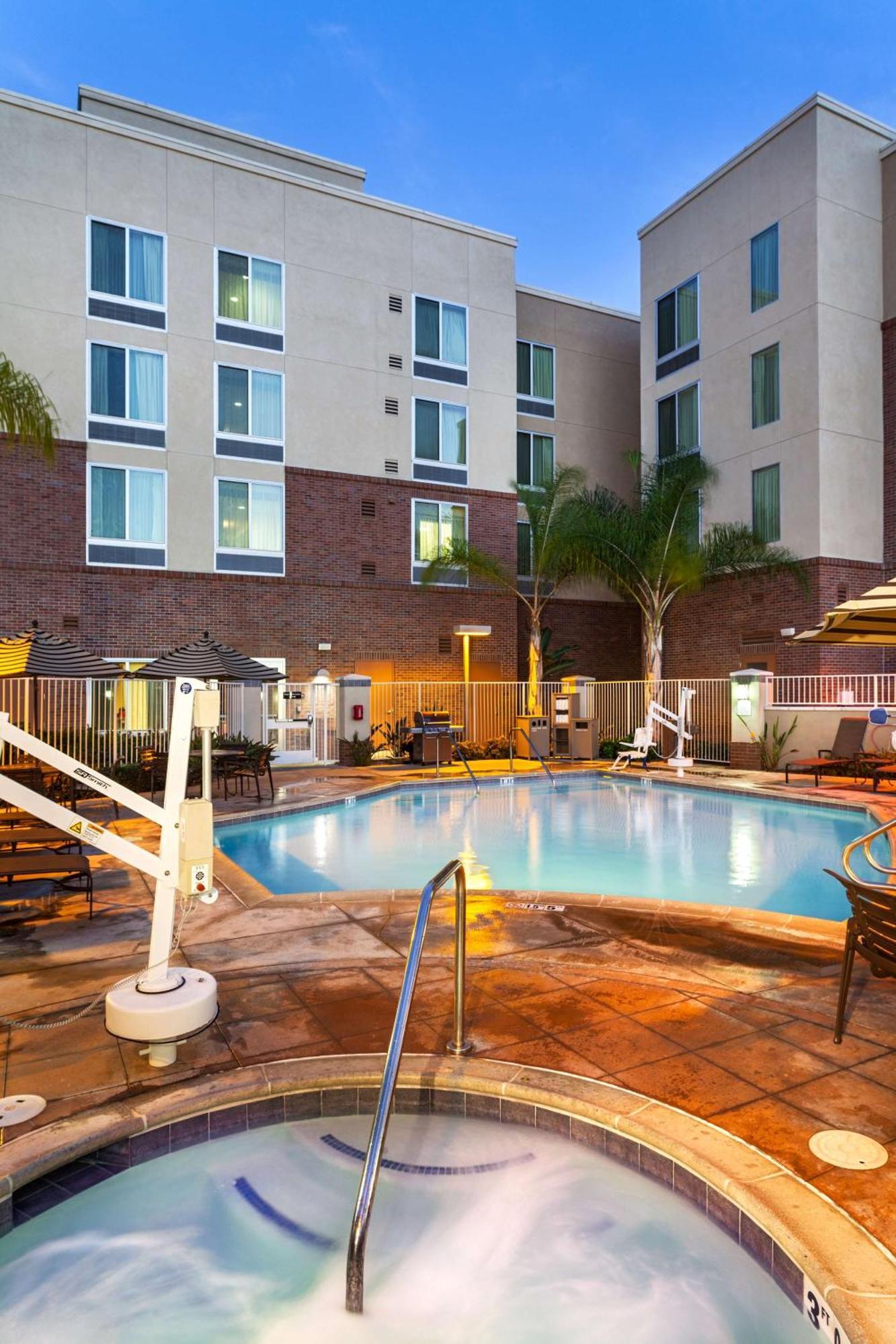 Hyatt Place San Diego-Vista/Carlsbad Экстерьер фото