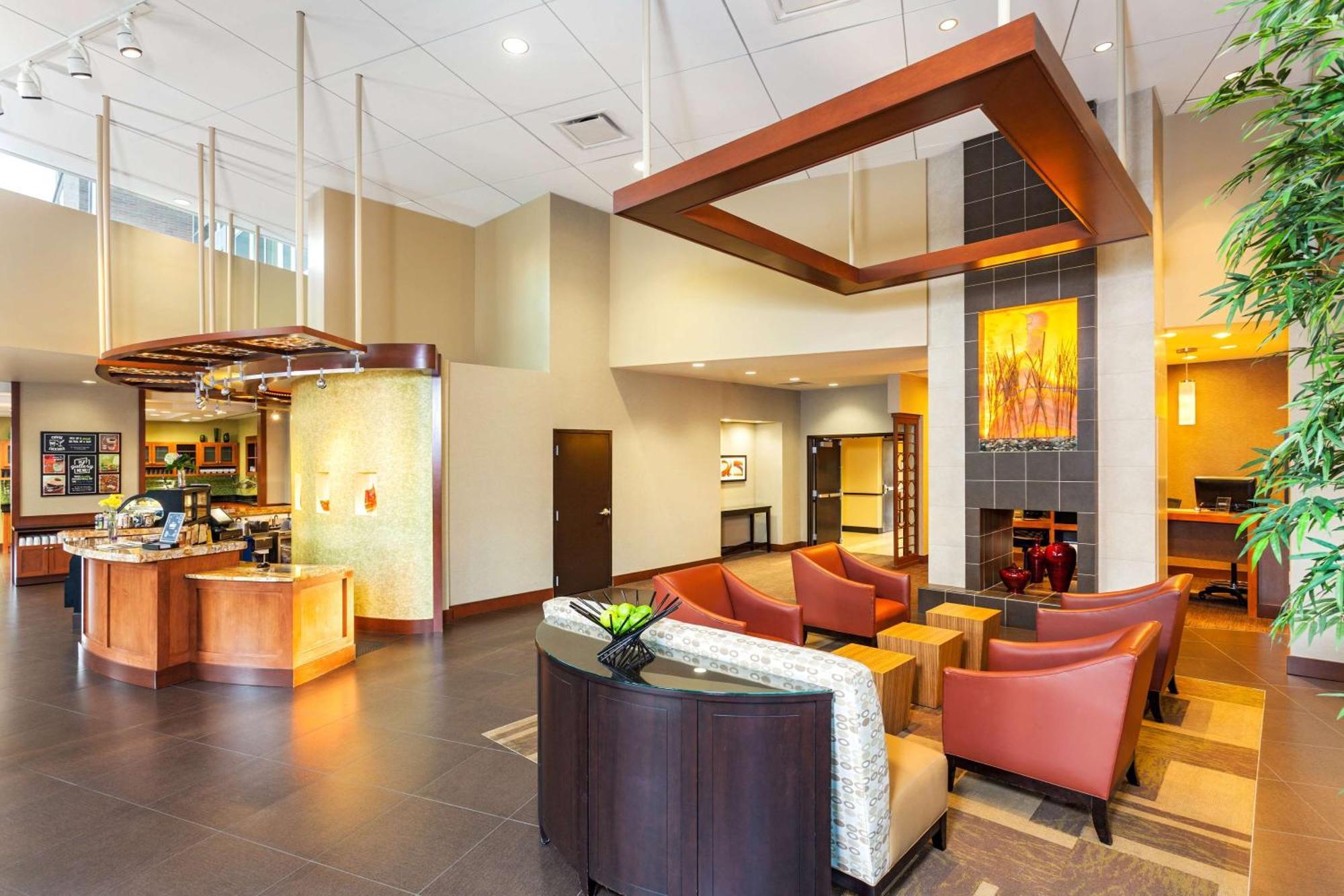 Hyatt Place San Diego-Vista/Carlsbad Экстерьер фото